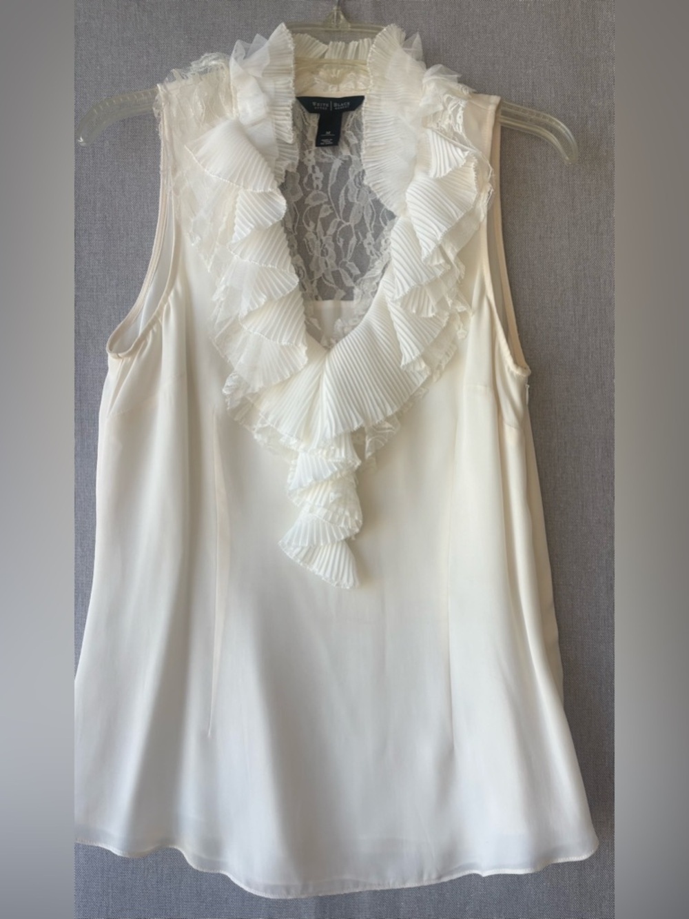 White House Black Market Cream Ruffle Lace V-Neck Sleeveless Blouse flowing silk